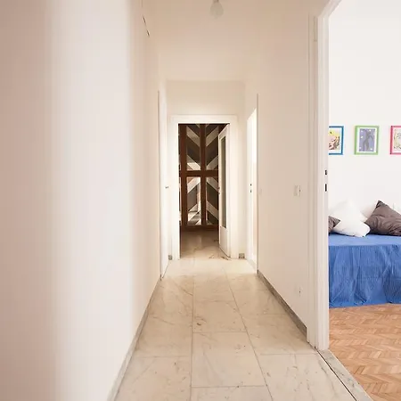 Aurelia Best * Rome