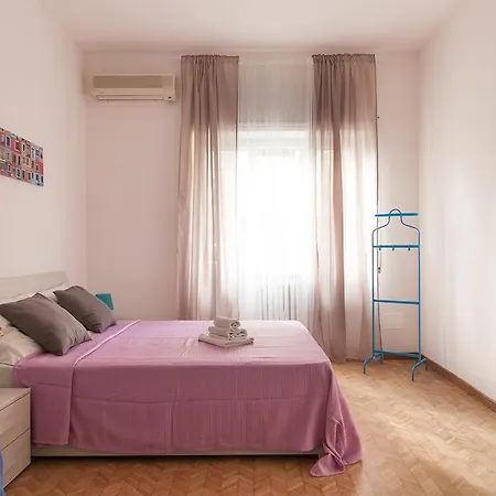 Aurelia Best Apartament *